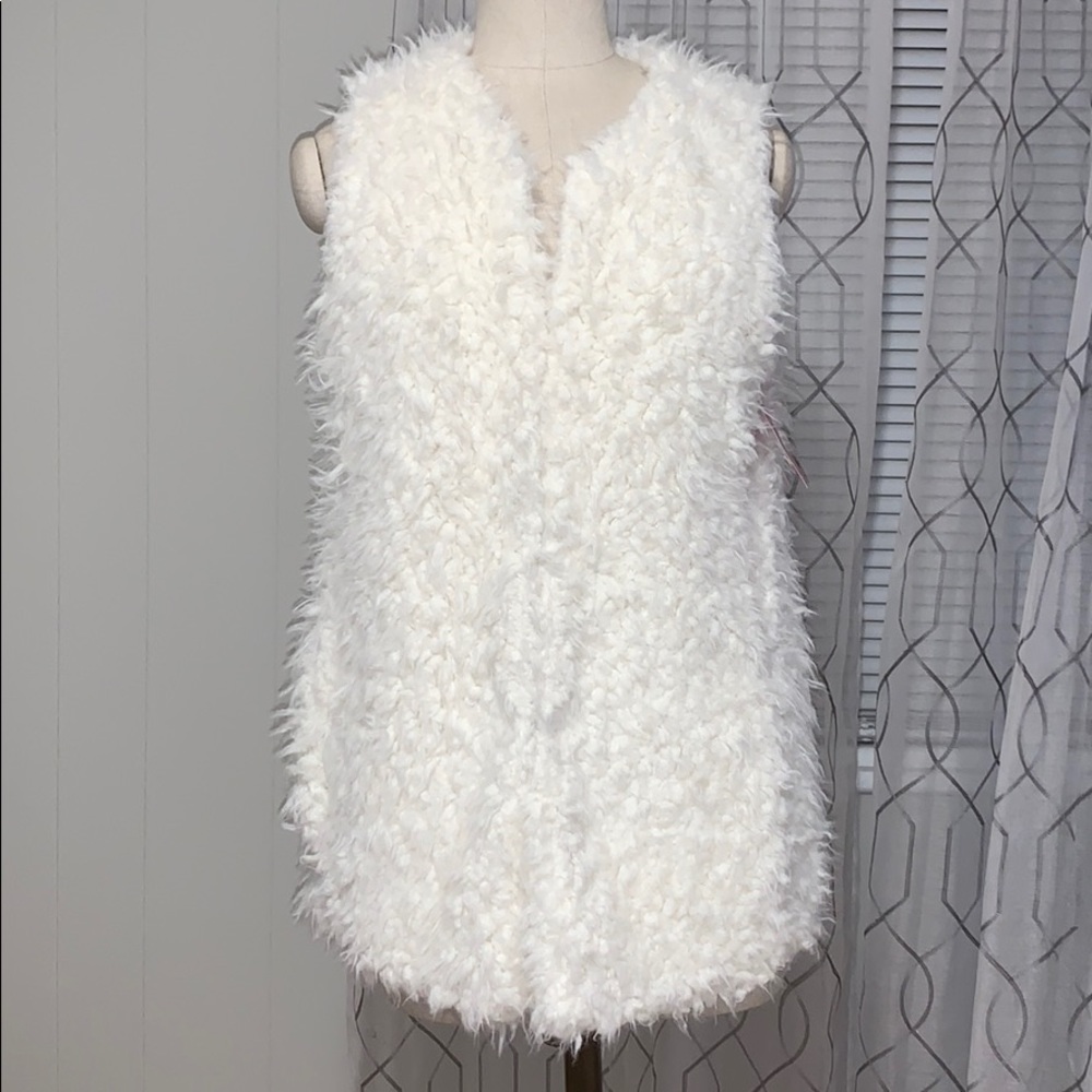 Fuzzy Cream Vest
